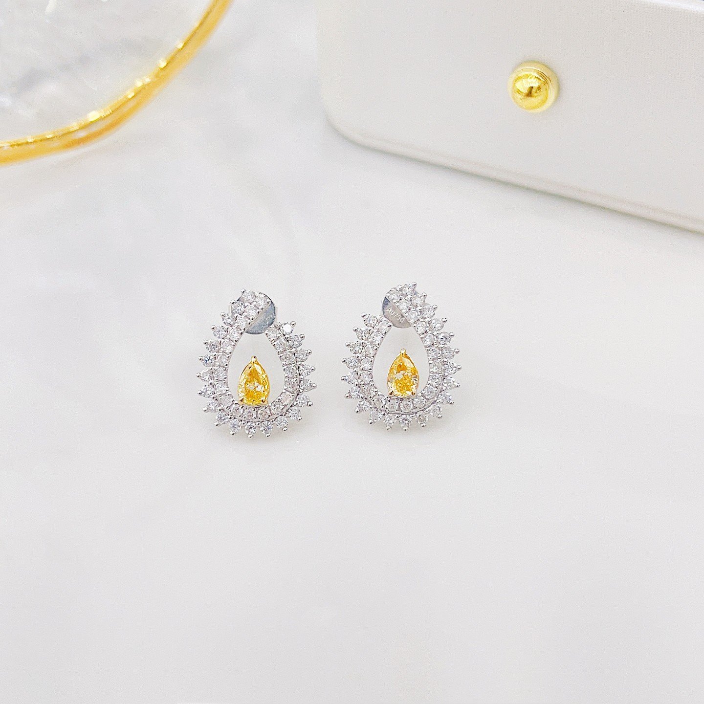 Diamond Earring 0.34 Cts in 18k Gold Jewelry