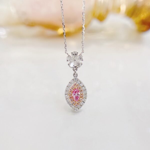 0.12 Cts Diamond Marquise Shape Gemstone 0.43 Cts Diamond Necklace in 18k Gold Jewelry Gross Wt. 2.39 Gms