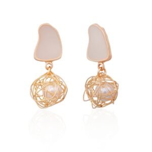 Pearl Earring